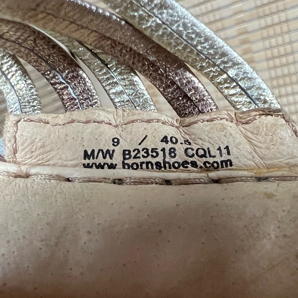 Born Flip Flops, Size: 9 🩴 - Picture 7 of 7